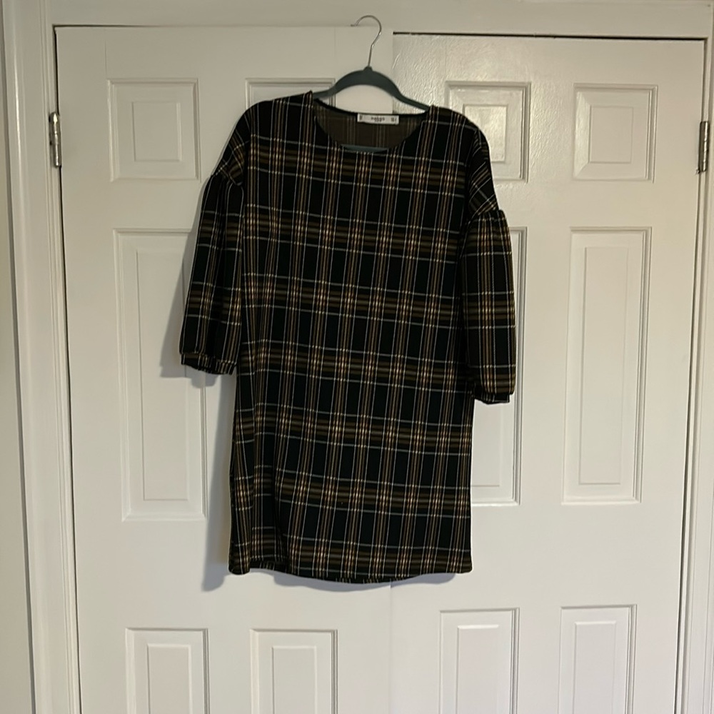 Black plaid dress with puffy sleeves size small